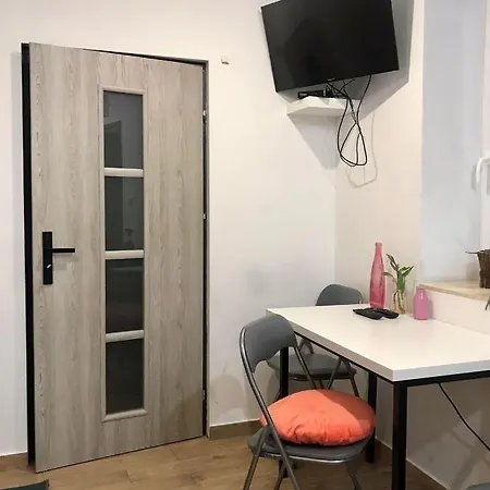 Living Aparthotel *